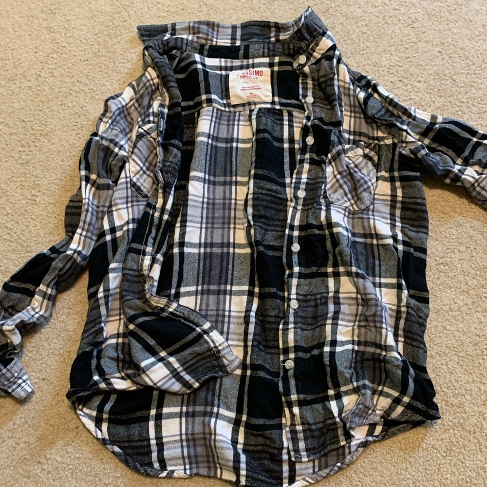 Woman’s black and white flannel